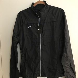 Nike wind breaker NWT